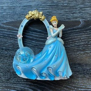 Disney Cinderella frame and mini snow globe of castle